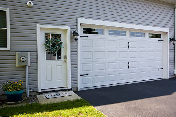 24/7 Emergency Garage Door Panel Replacement experts in Hogansville, GA